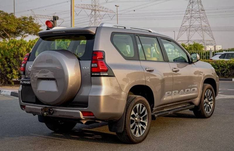 2022 Toyota Prado TX L thumbnail 4