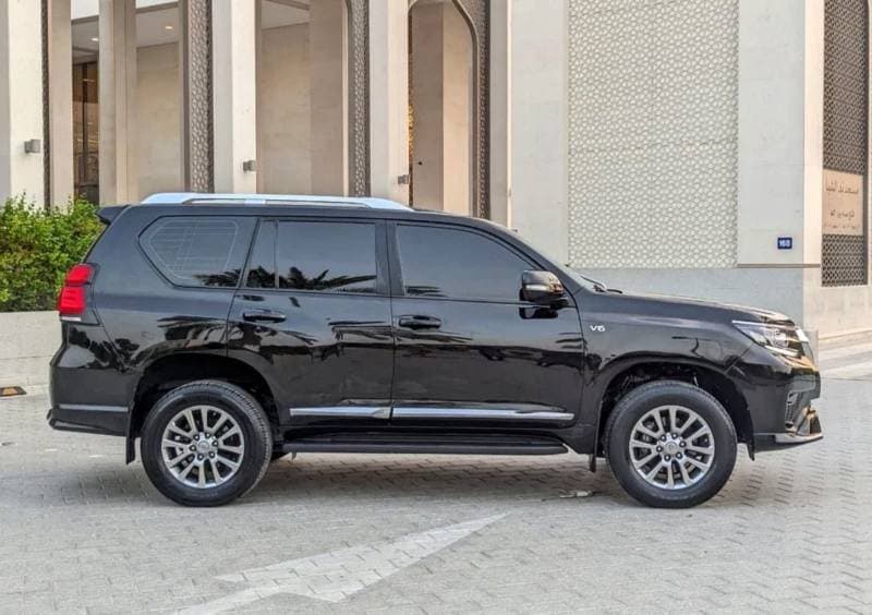 2023 Toyota Prado VXR thumbnail 3