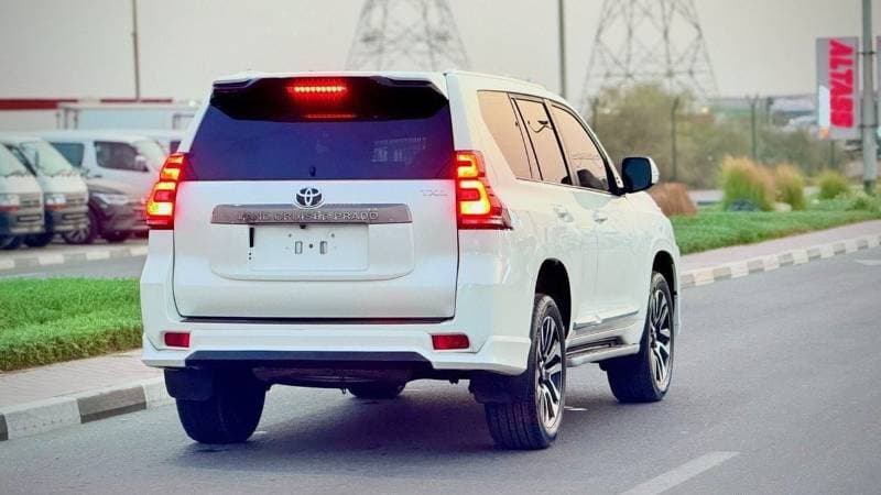 2019 Toyota Prado TX L thumbnail 5