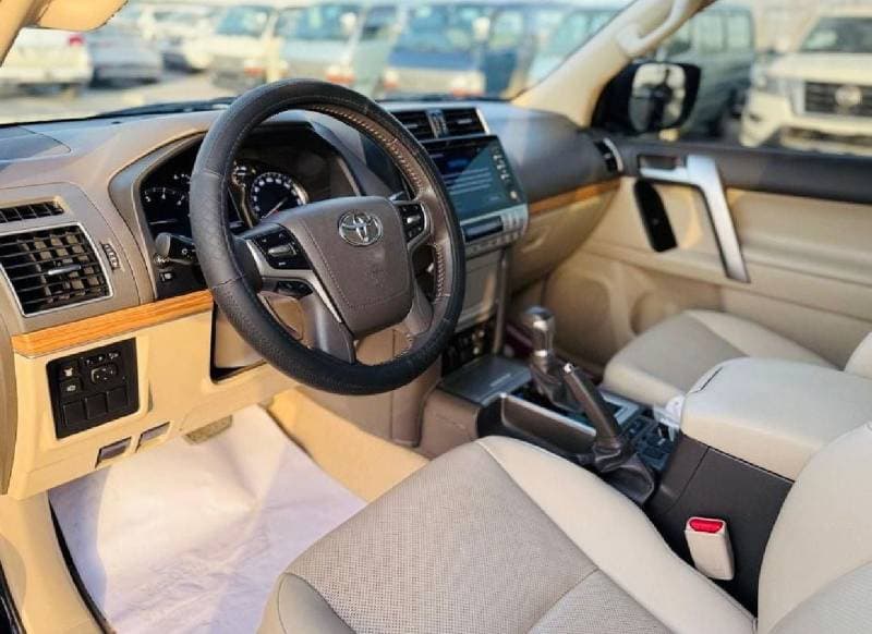 2021 Toyota Prado VXR thumbnail 7