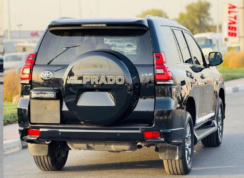 2021 Toyota Prado VXR thumbnail 3