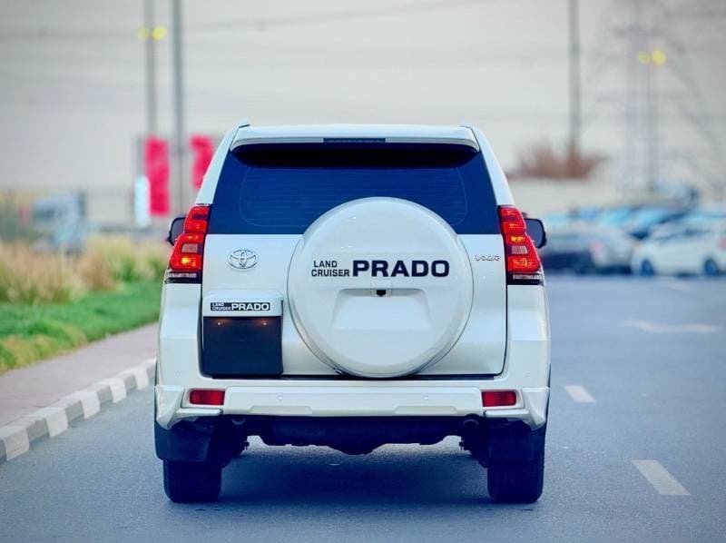 2019 Toyota Prado VXR thumbnail 6