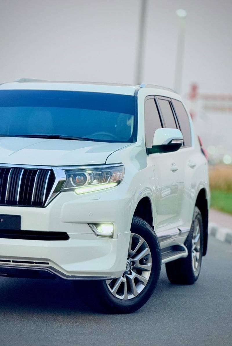 2019 Toyota Prado VXR thumbnail 8