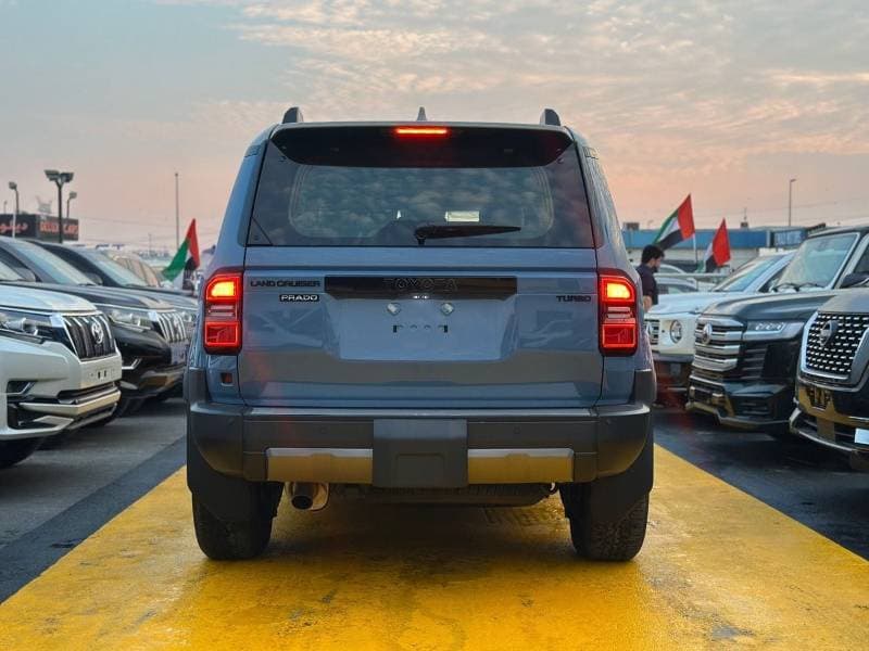 2026 Toyota Prado VXR thumbnail 3