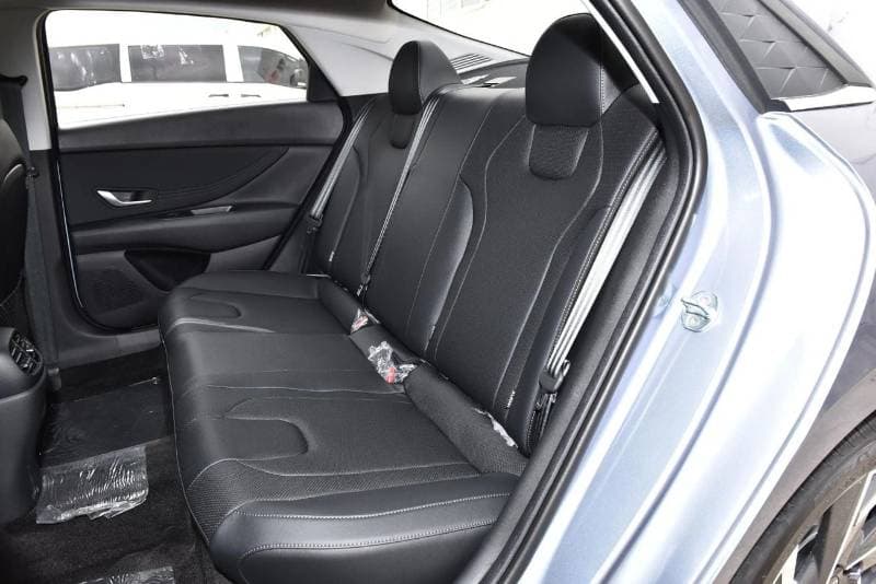 2025 Hyundai Elantra COMFORT thumbnail 8