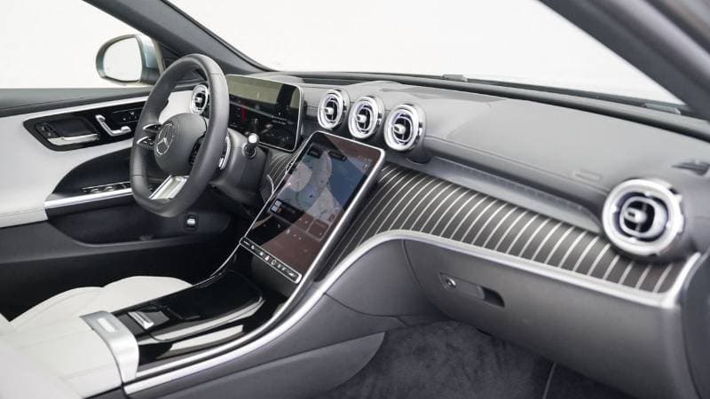 2026 Mercedes Benz C200 AMG Premium thumbnail 7