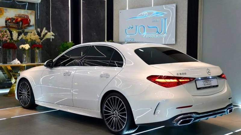 2023 Mercedes Benz C200 AMG thumbnail 8