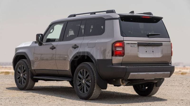 2025 Toyota Prado thumbnail 7