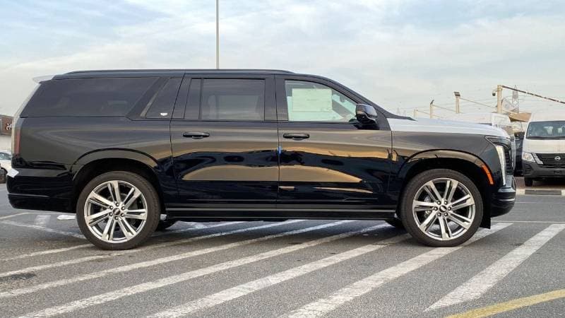2026 Cadillac Escalade SPORT PLATINUM thumbnail 3