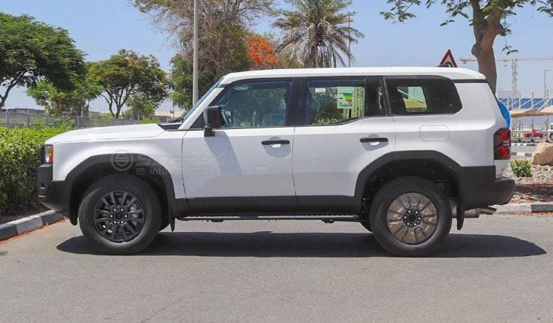 2026 Toyota Prado thumbnail 3