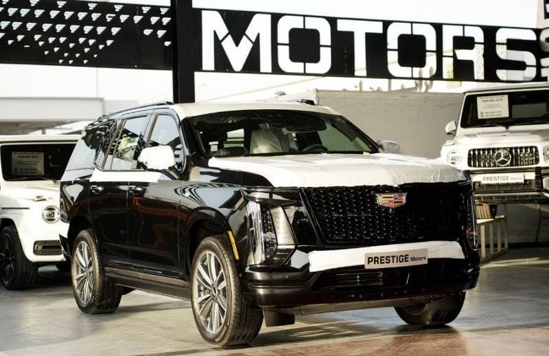 2026 Cadillac Escalade SPORT thumbnail 2