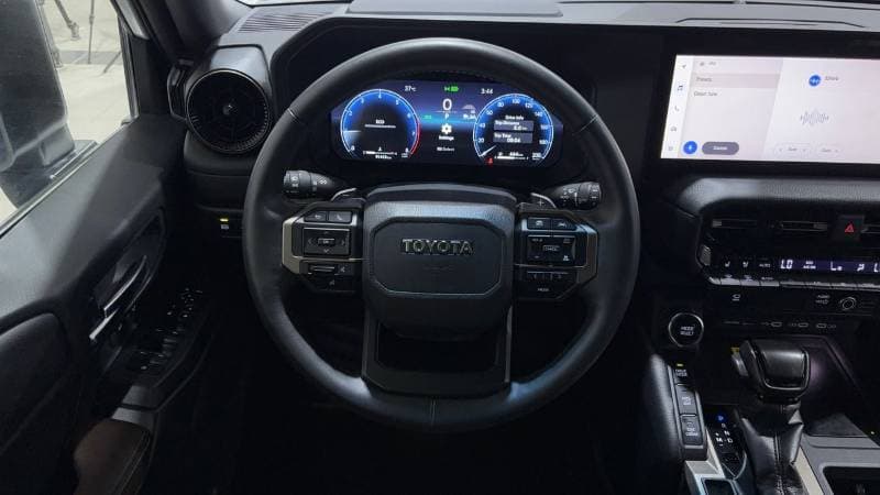 2024 Toyota Prado GXL thumbnail 8