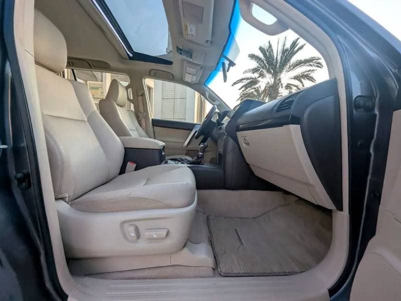 2022 Toyota Prado TX L thumbnail 6