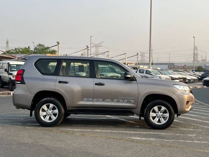 2022 Toyota Prado thumbnail 8