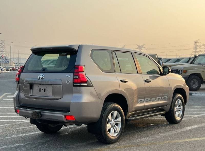 2022 Toyota Prado thumbnail 6