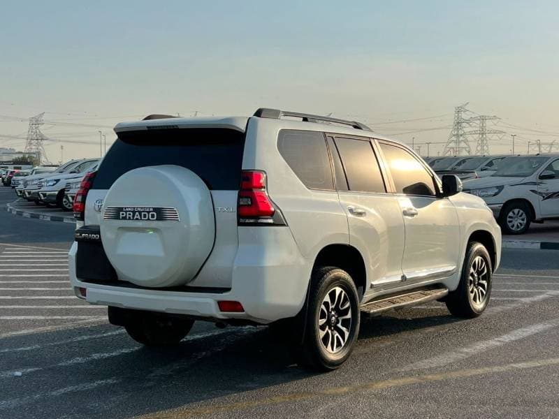 2023 Toyota Prado TX L thumbnail 6