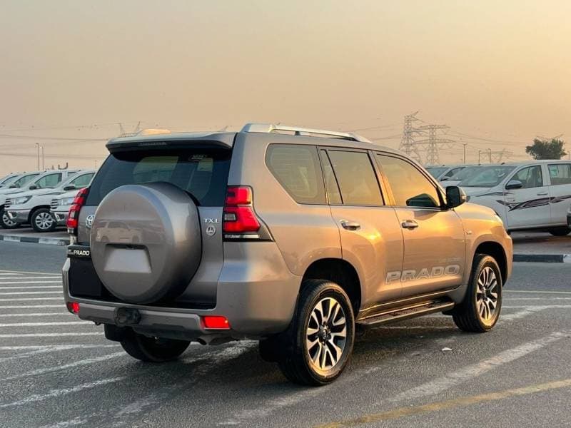 2022 Toyota Prado thumbnail 5