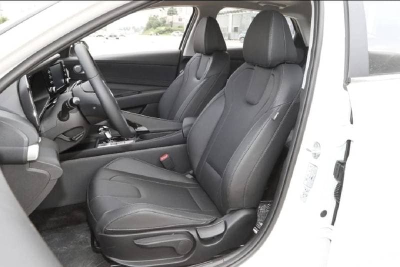 2025 Hyundai Elantra SMART thumbnail 6