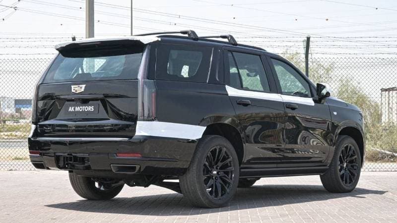 2026 Cadillac Escalade Sport thumbnail 4