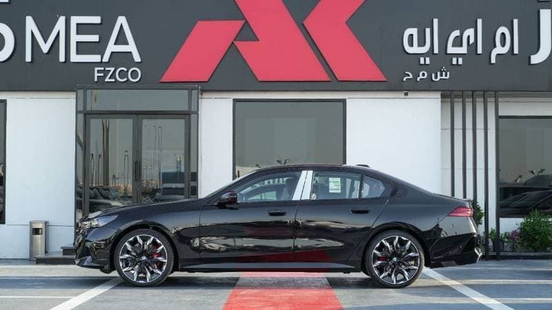 2027 BMW 530i M SPORT PRO thumbnail 6