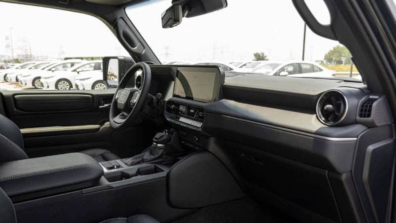 2025 Toyota Prado VXR thumbnail 5