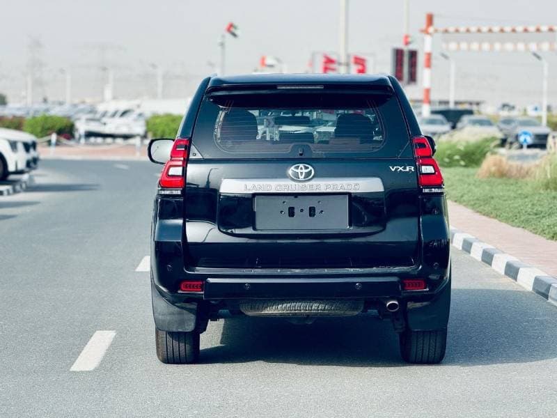 2018 Toyota Prado VXR thumbnail 6