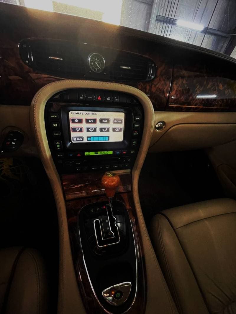 2005 Jaguar XJ thumbnail 7