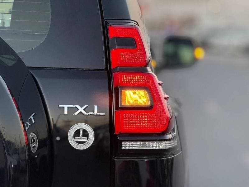 2022 Toyota Prado TX L thumbnail 7