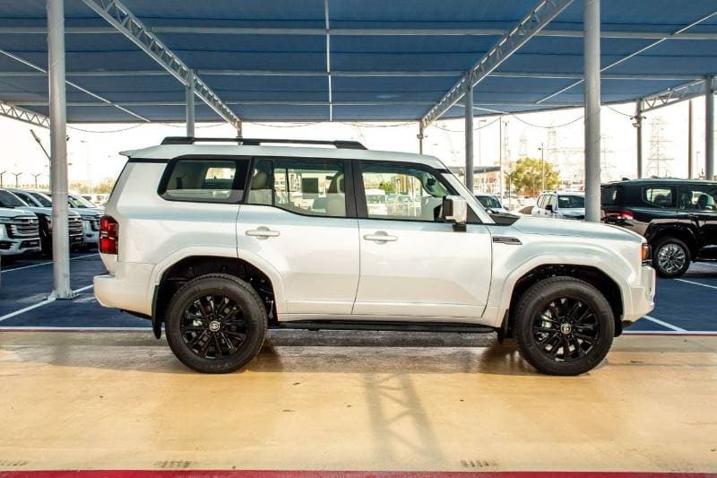 2027 Toyota Prado VXR thumbnail 6