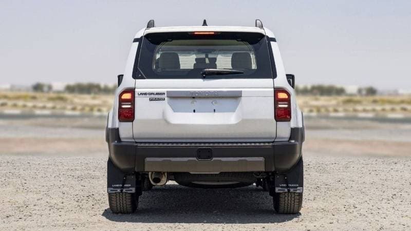 2025 Toyota Prado TXR thumbnail 4
