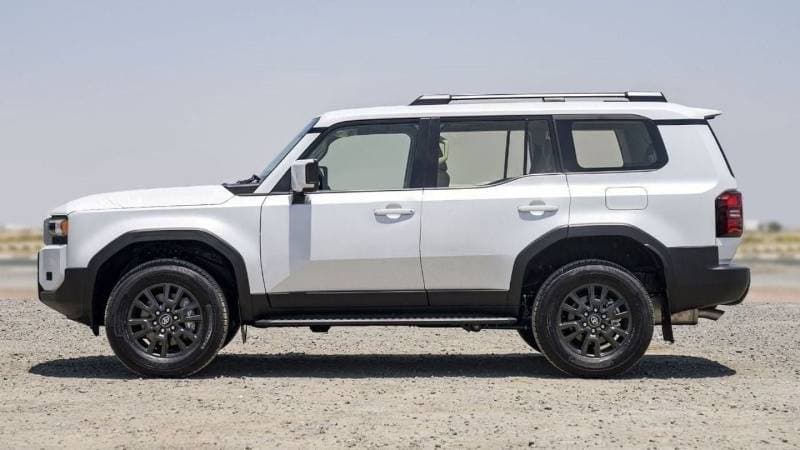 2025 Toyota Prado TXR thumbnail 8