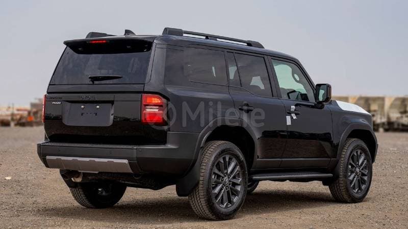 2025 Toyota Prado thumbnail 8