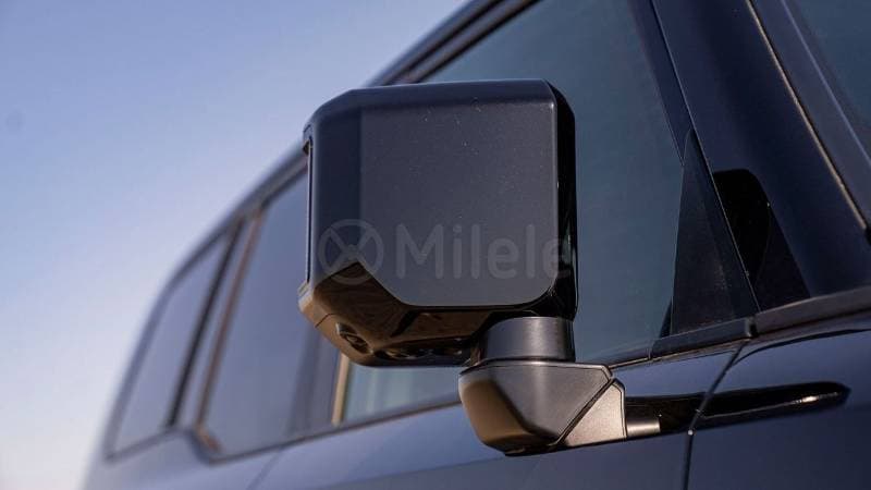 2025 Toyota Prado thumbnail 4