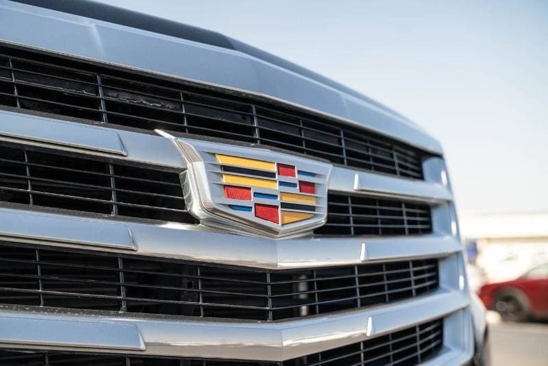 2016 Cadillac Escalade PLATINUM thumbnail 2