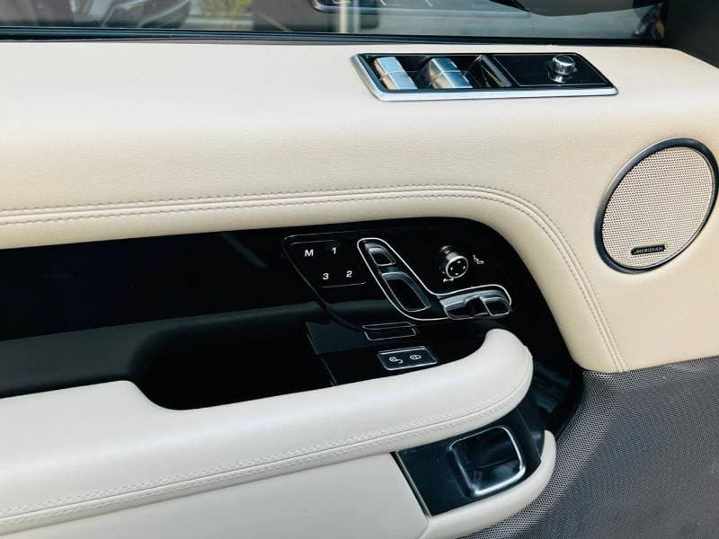 2020 Land Rover Range Rover VOGUE SE LWB thumbnail 6