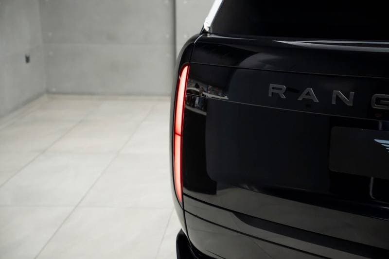 2025 Land Rover Range Rover AUTOBIOGRAPHY thumbnail 8