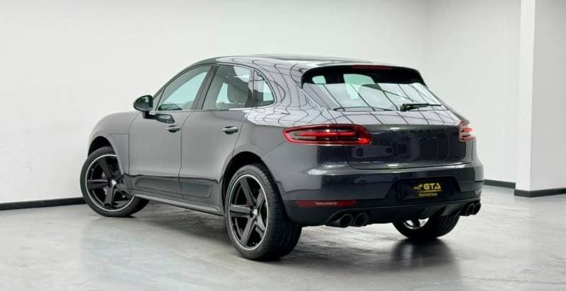 2017 Porsche Macan TURBO thumbnail 4