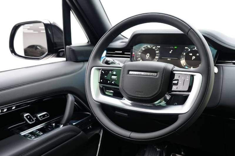 2026 Land Rover Range Rover HSE P530 thumbnail 4