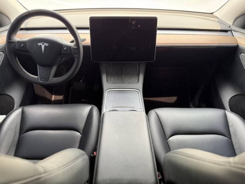 2022 Tesla Model Y LONG RANGE thumbnail 8
