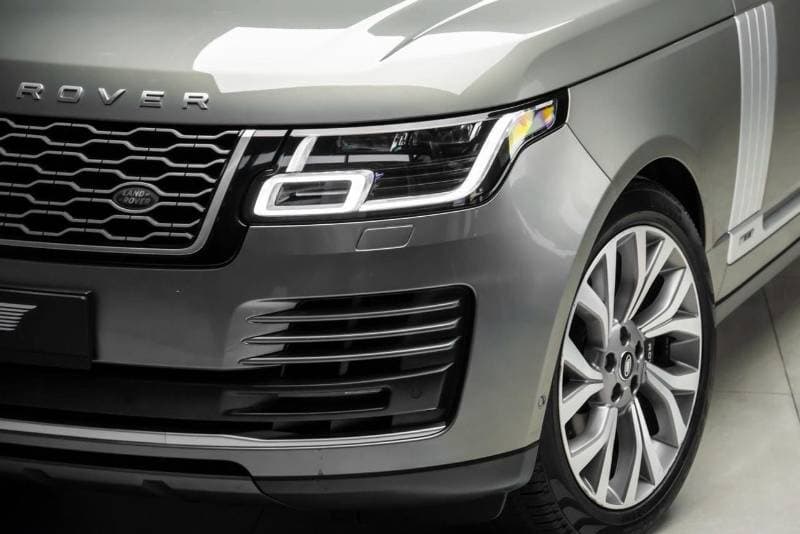 2018 Land Rover Range Rover VOGUE thumbnail 2