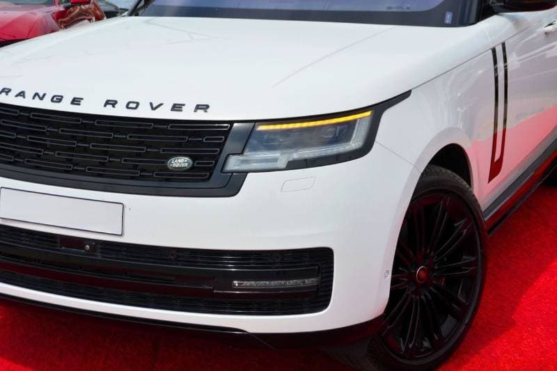 2023 Land Rover Range Rover AUTOBIOGRAPHY P530 thumbnail 6
