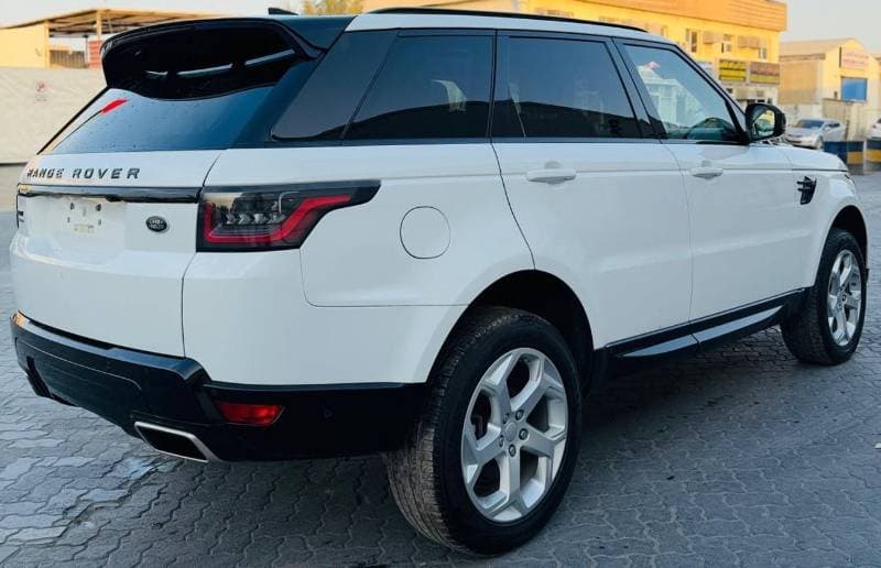 2019 Land Rover Range Rover Sport HSE thumbnail 4