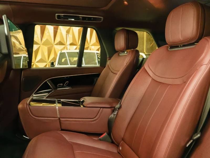 2023 Land Rover Range Rover AUTOBIOGRAPHY P530 thumbnail 6