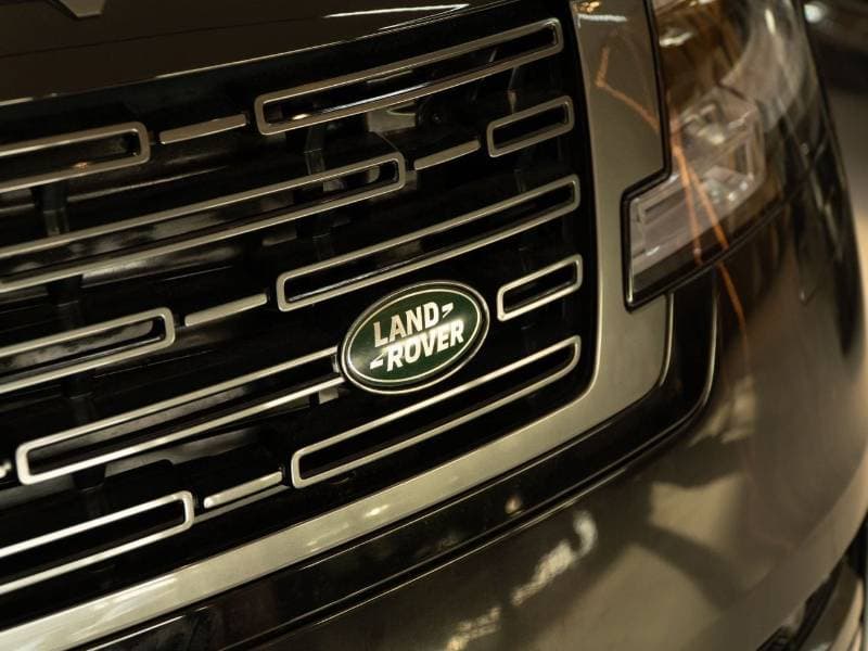 2023 Land Rover Range Rover AUTOBIOGRAPHY P530 thumbnail 4