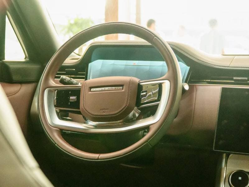 2023 Land Rover Range Rover AUTOBIOGRAPHY P530 thumbnail 7