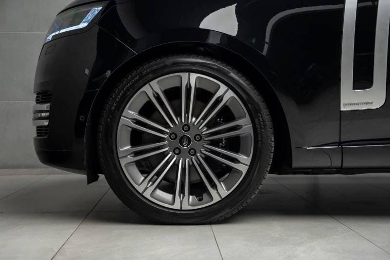 2024 Land Rover Range Rover AUTOBIOGRAPHY P530 thumbnail 5
