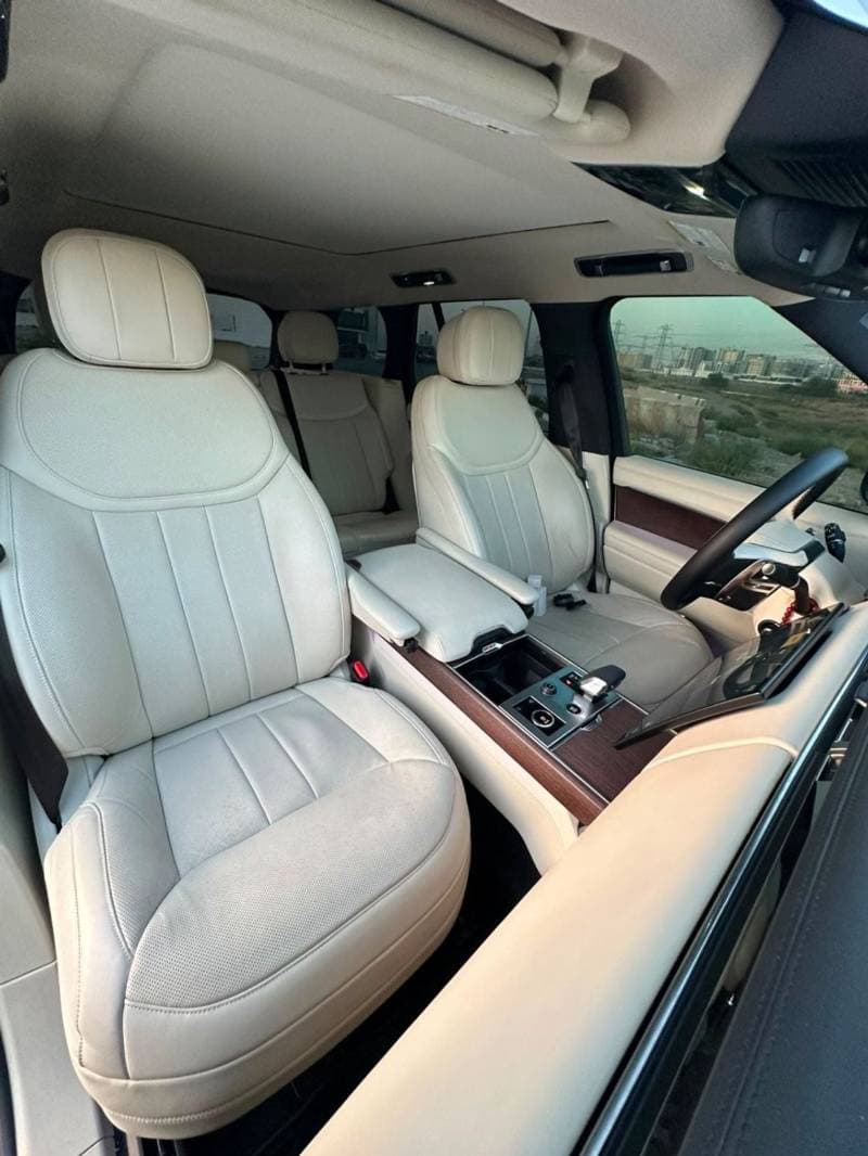 2023 Land Rover Range Rover AUTOBIOGRAPHY P530 thumbnail 5