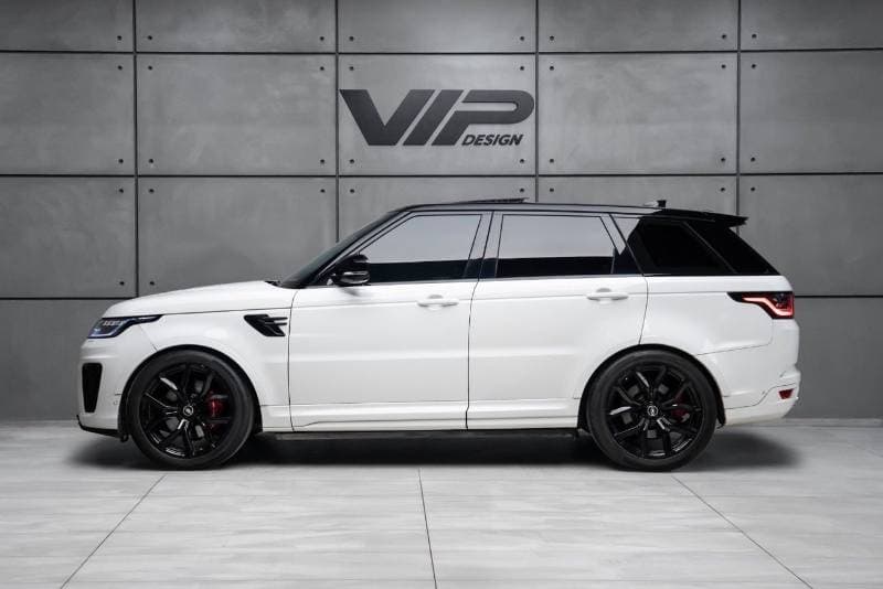 2019 Land Rover Range Rover Sport SVR thumbnail 3