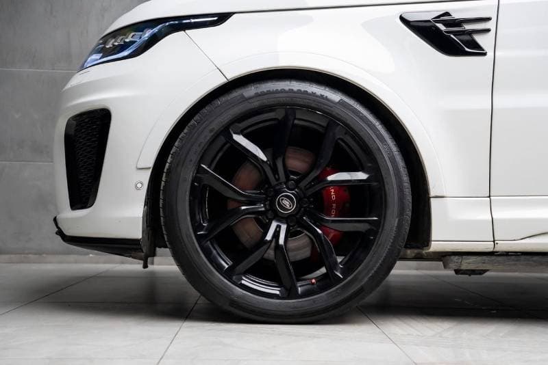 2019 Land Rover Range Rover Sport SVR thumbnail 6