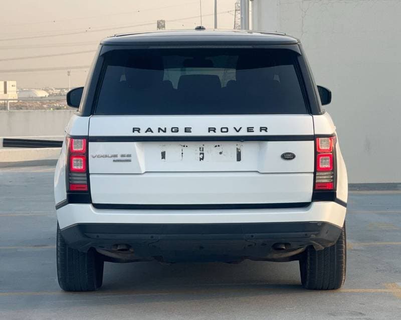 2015 Land Rover Range Rover VOGUE SE thumbnail 3